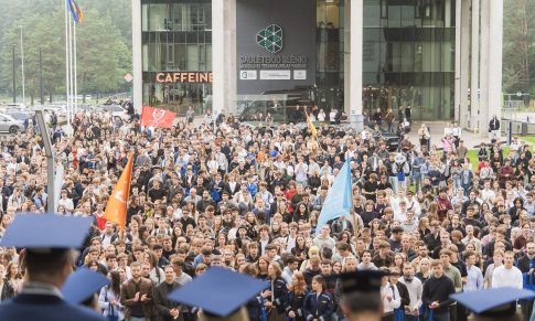 VILNIUS TECH prasidėjo nauji mokslo metai: studentus kvietė būti smalsiais, drąsiais ir kurti ateitį [fotogalerija]