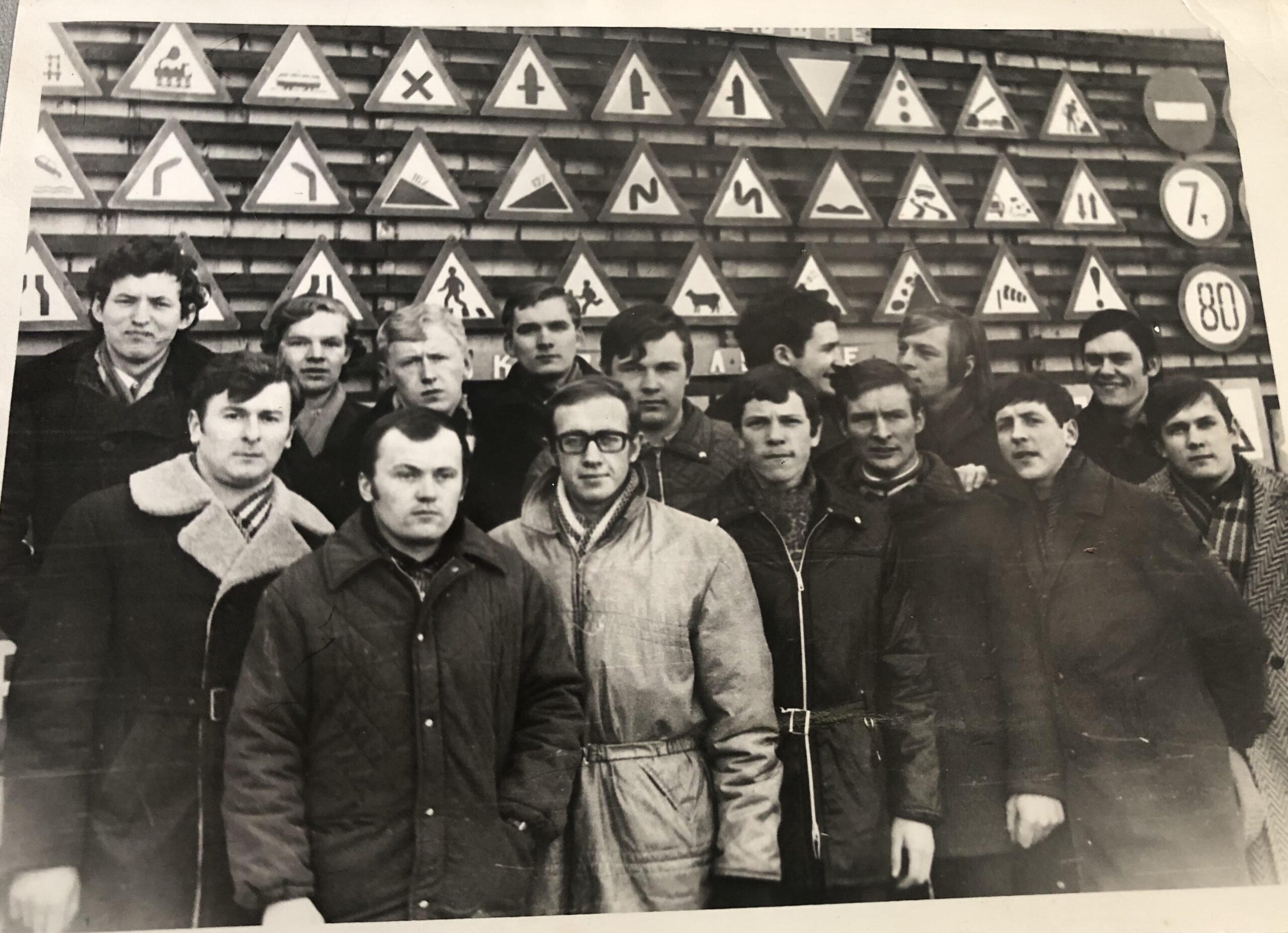 universitetas-sujunge-visam-gyvenimui:-jau-50-m.-kasmet-susitinkantys-alumnai-sukure-filma-apie-savo-draugyste