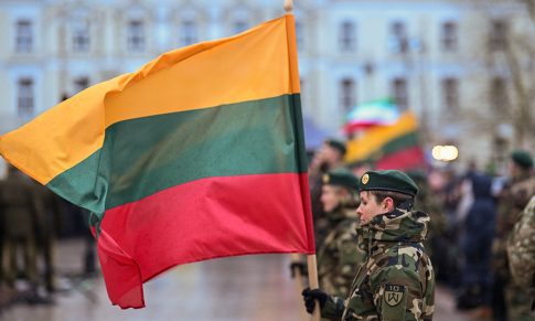 Konkursas „Vėliava mokyklai“: vėl kviečia dalyvauti visas Lietuvos mokyklas