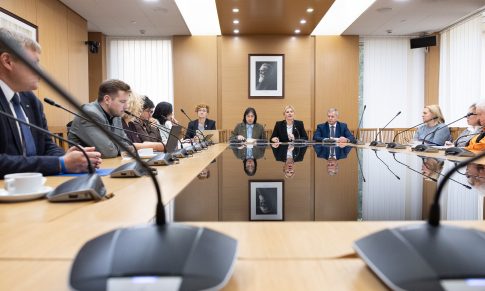 Mokytojų pritraukimo ir išlaikymo planas: Seime pristatyti pirmieji įgyvendinimo sprendimai