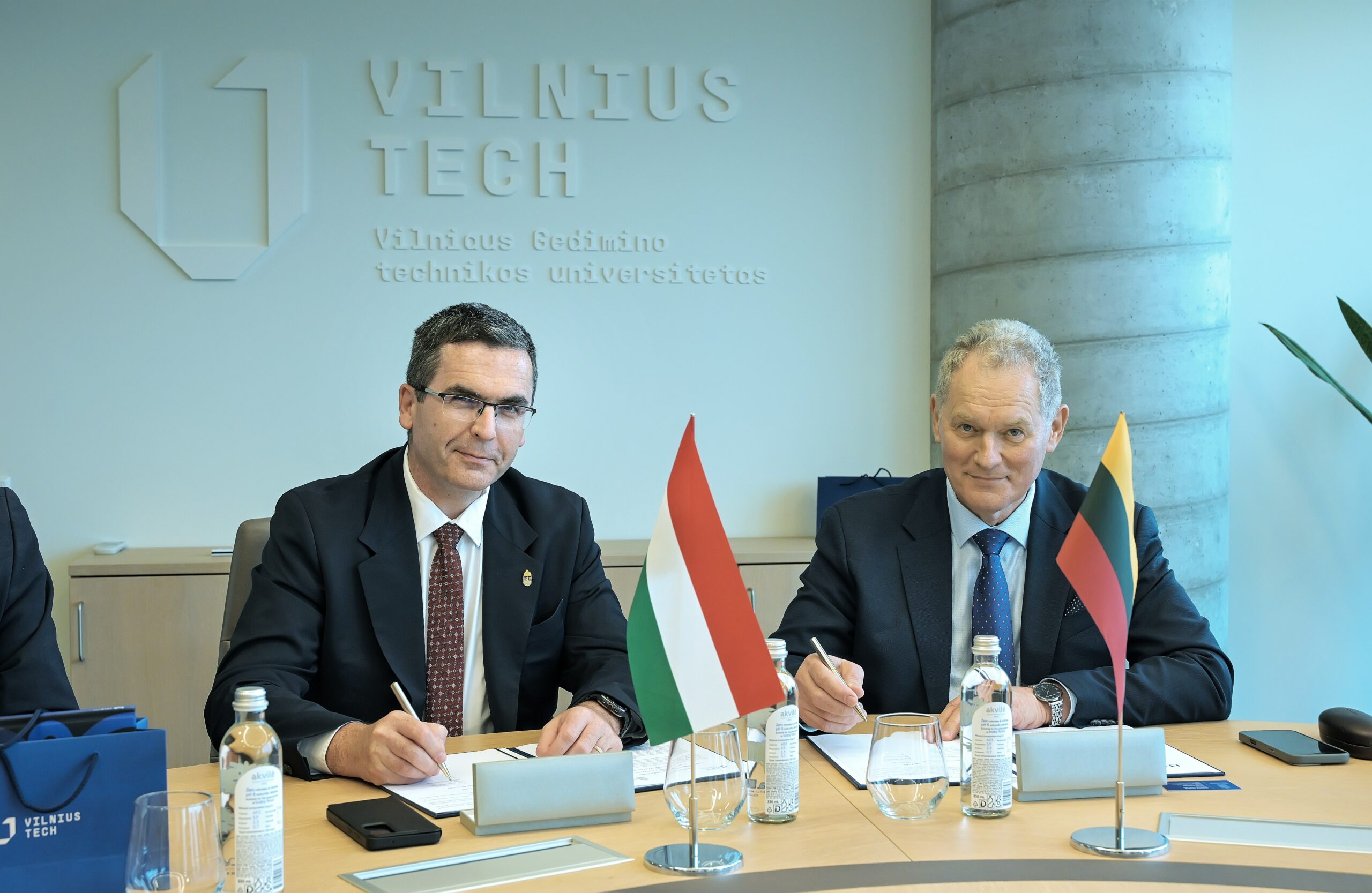 vilnius-tech-ir-vengrijos-obuda-universitetas-stiprina-rysius