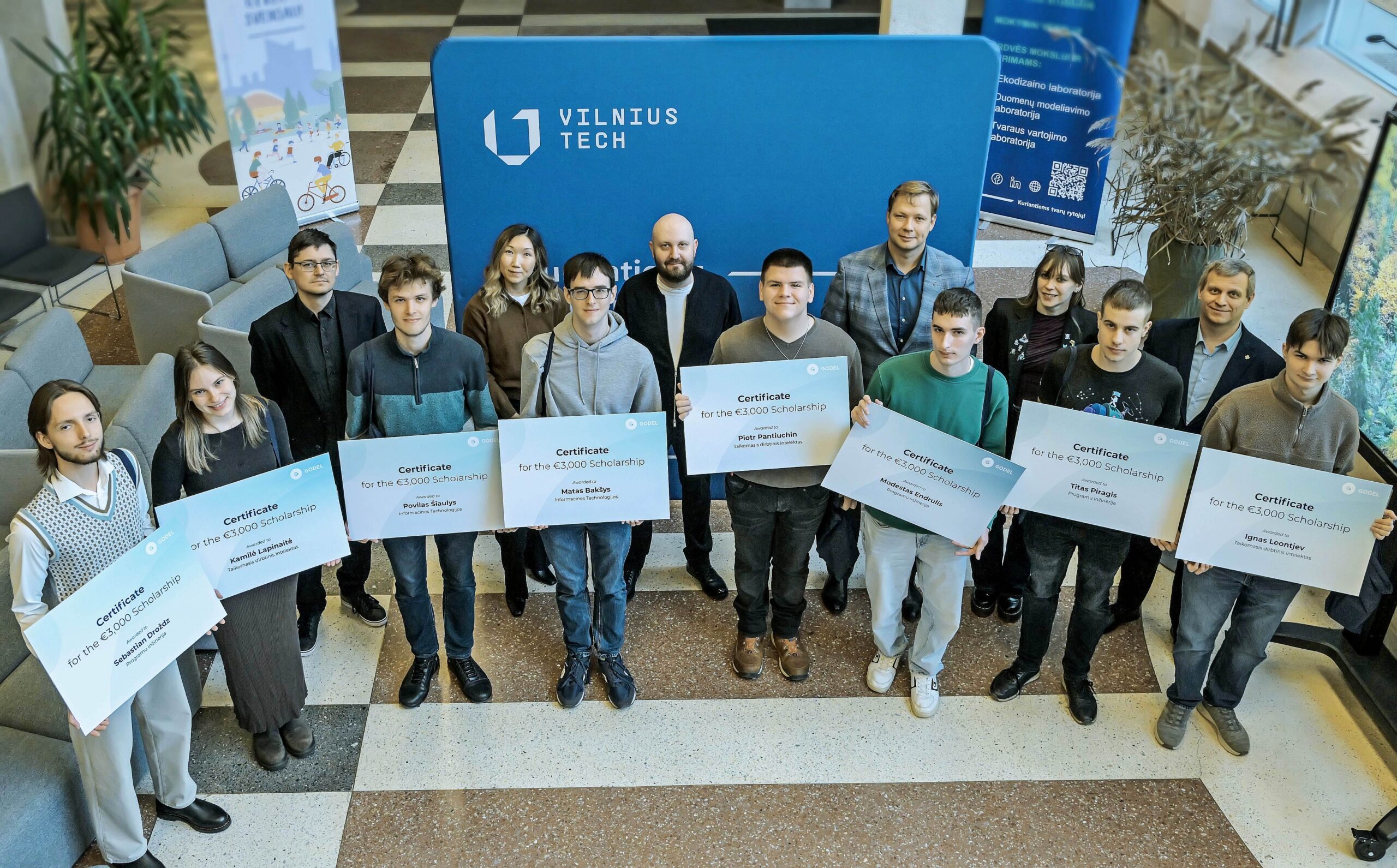 uz-akademinius-pasiekimus-studentams-–-30-tukst.-euru-godel-parama